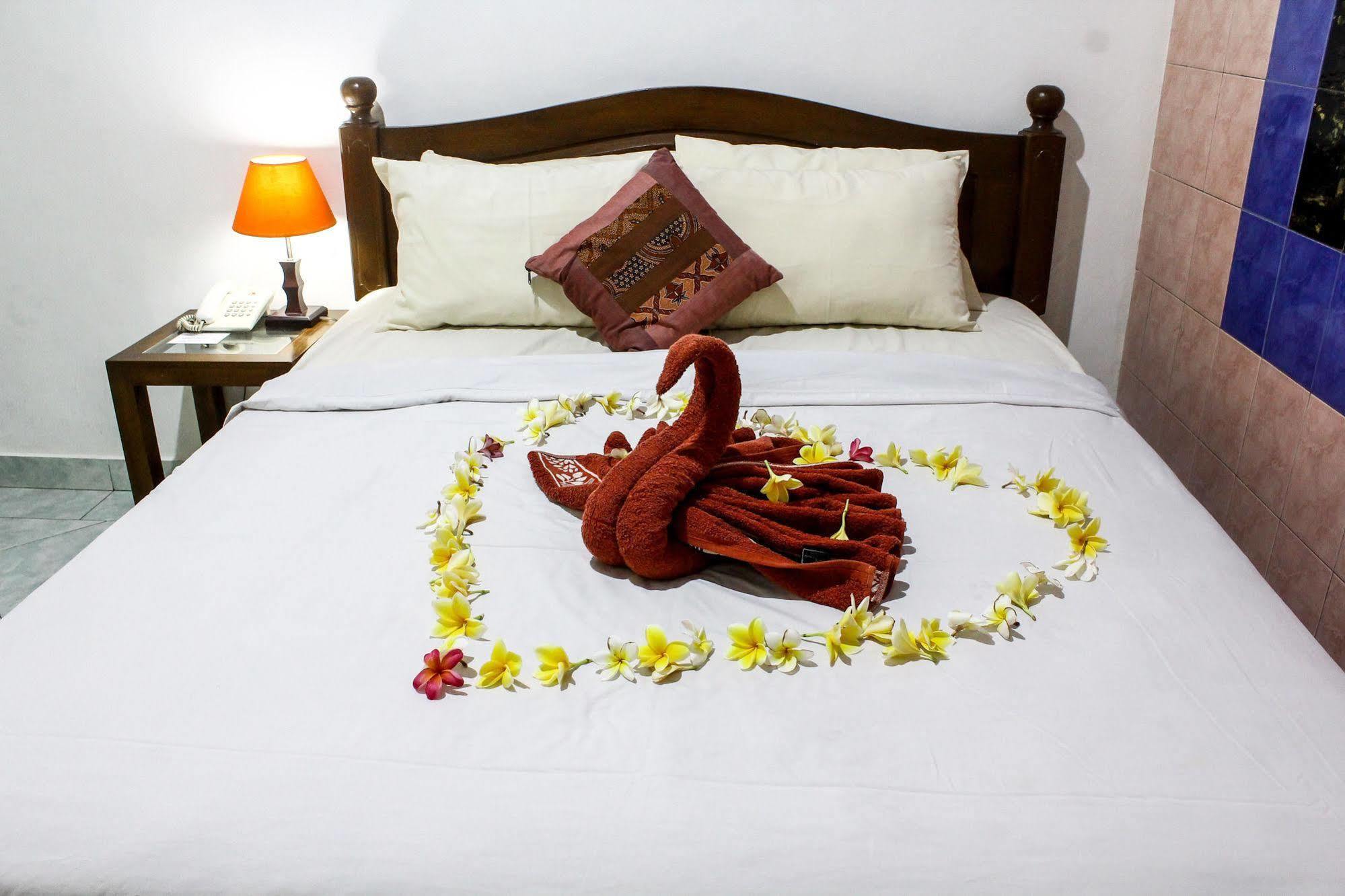 Balita Beach Inn Kuta Kuta Lombok Buitenkant foto
