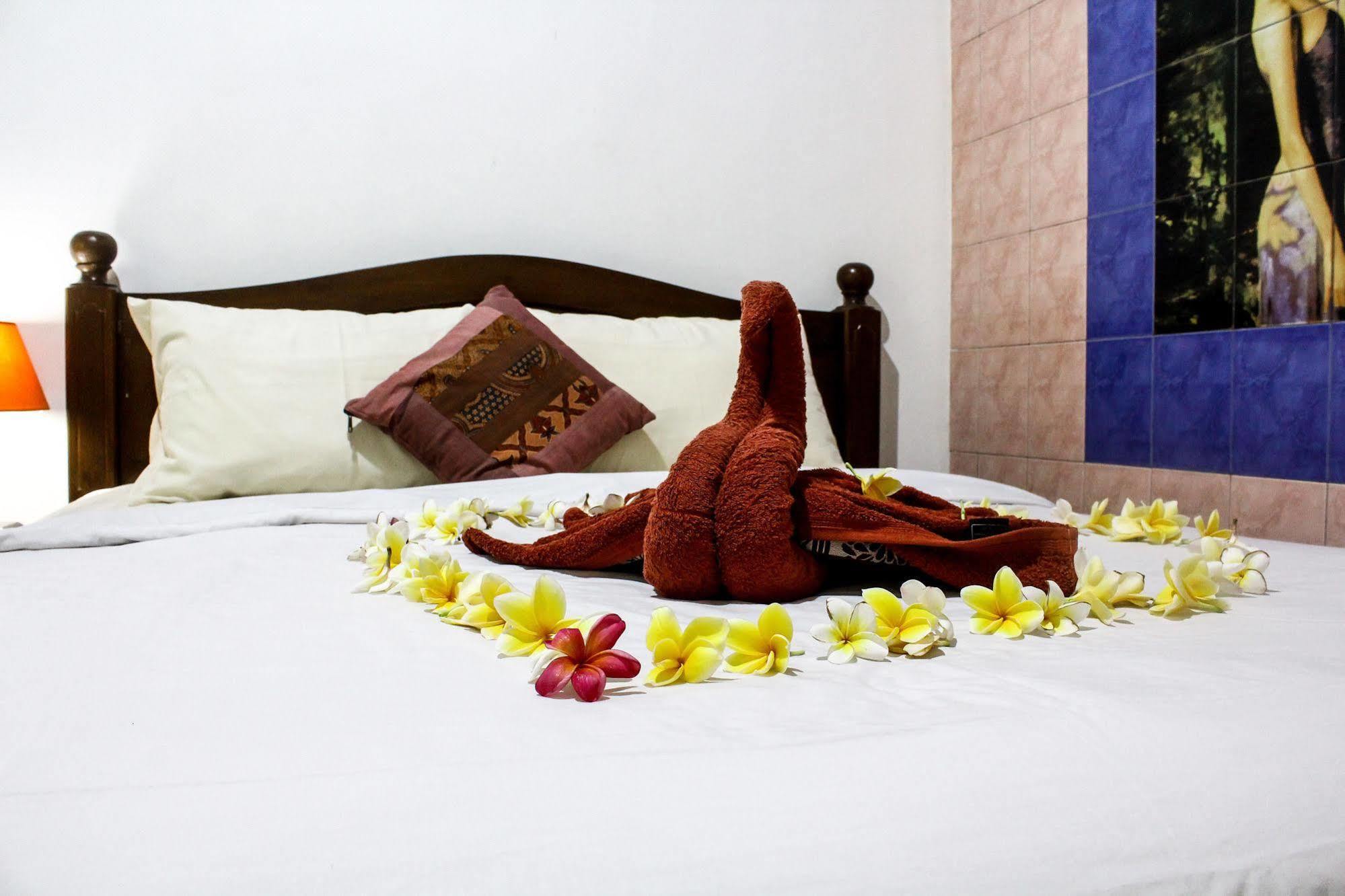 Balita Beach Inn Kuta Kuta Lombok Buitenkant foto